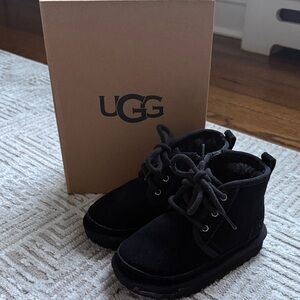 UGG toddler Neumel Black Boots